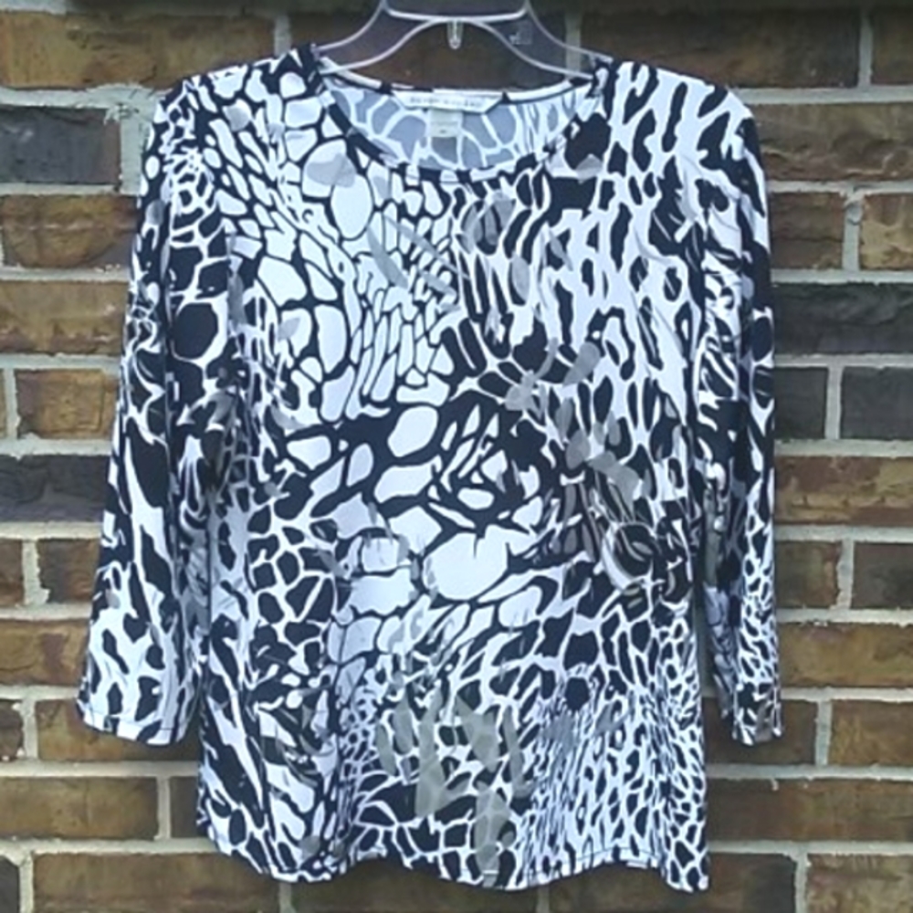 Peter Nygard Black and White Abstract Blouse